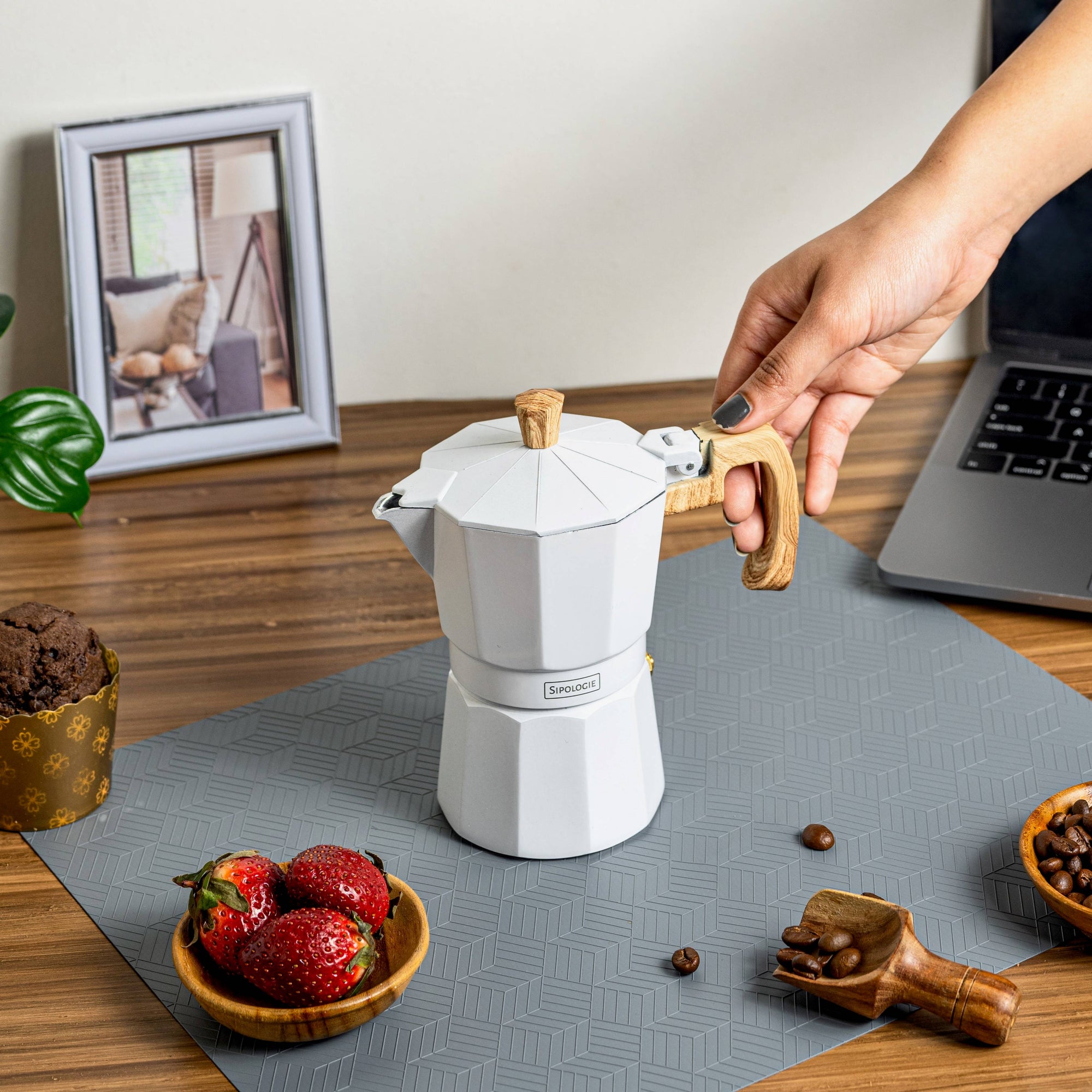 Roma Moka Pot Espresso Maker, White - 180 ml