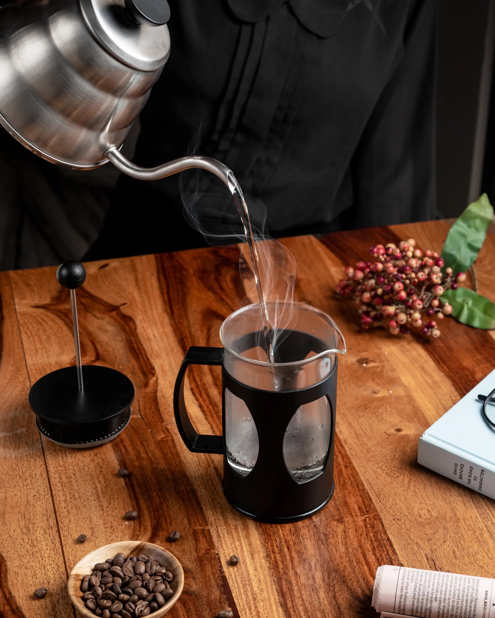 Hot water being poured into the Sipologie 600ml French Press for coffee brewing