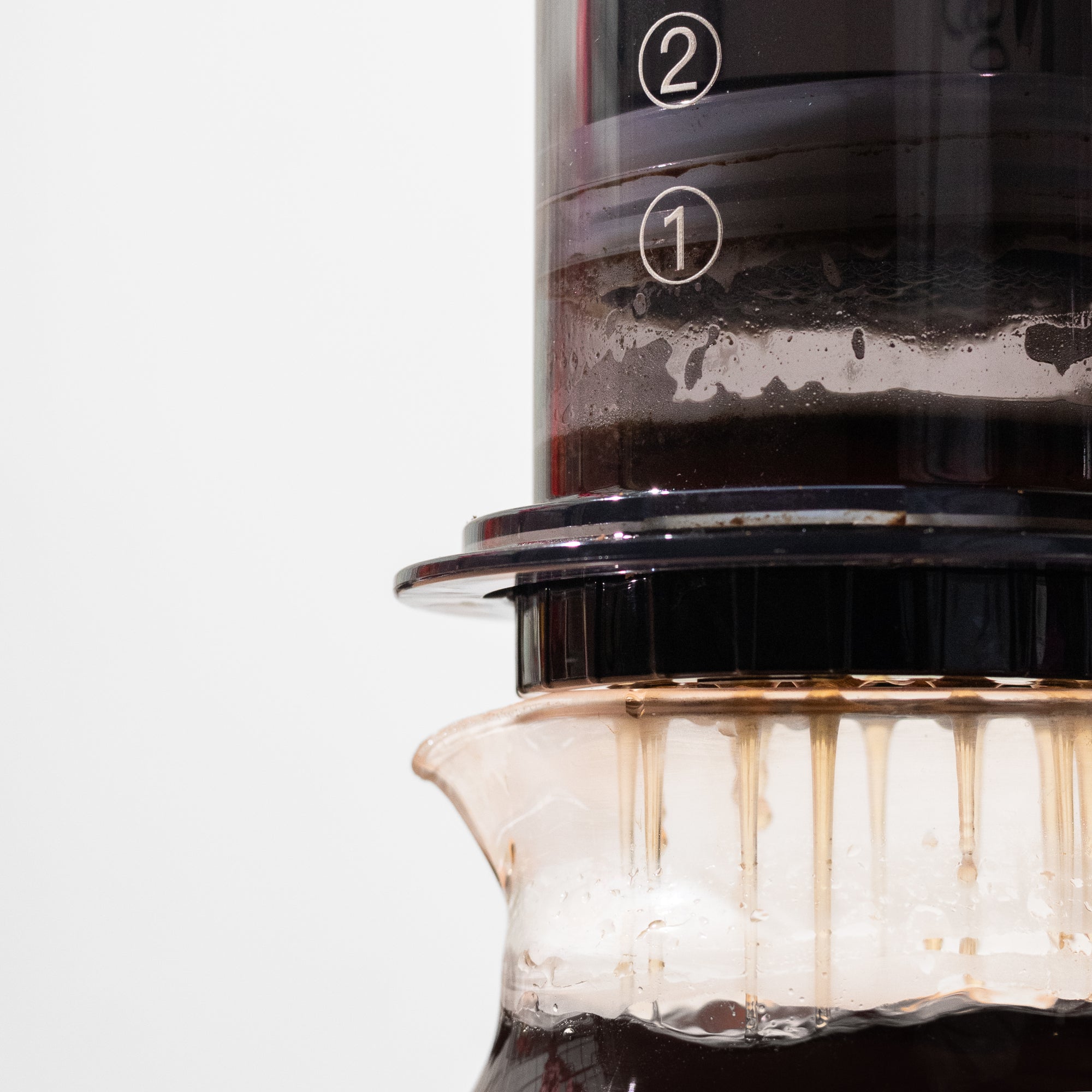 Sipologie Aeropress with In-Built Mesh and Ceramic Coffee Mug